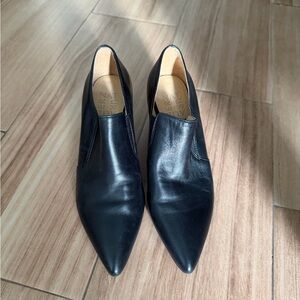 Naturalizer Black Pointed Leather Slip-On Ankle Booties